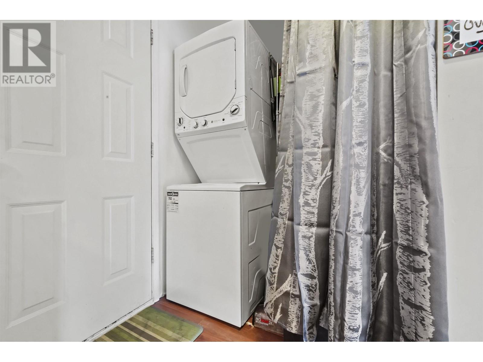 21466 Mayo Place, Maple Ridge, British Columbia  V2X 2K9 - Photo 13 - R2806439