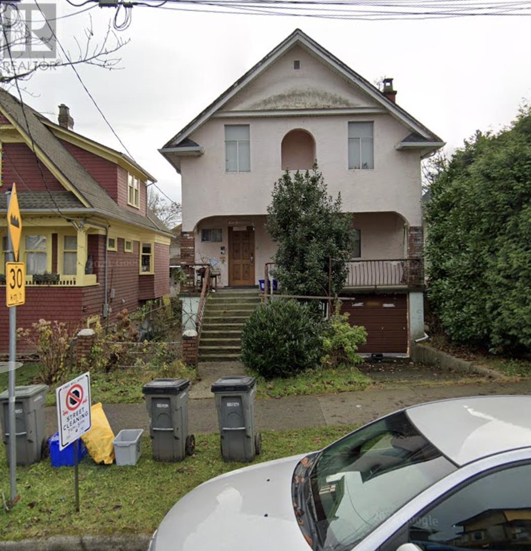 1816 E 3RD AVENUE, vancouver, British Columbia V5N1H2