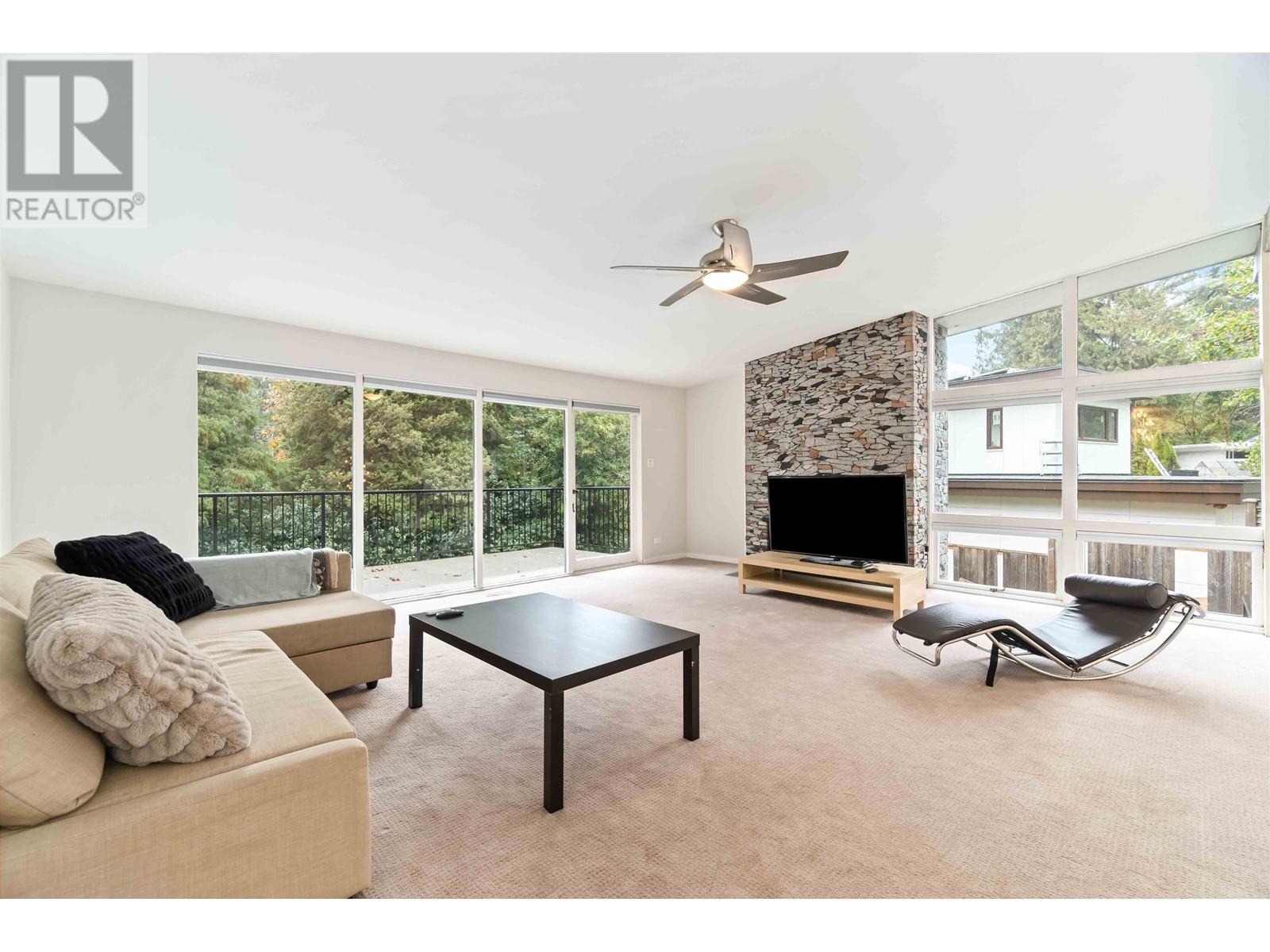 6137 Collingwood Place, Vancouver, British Columbia  V6N 1V2 - Photo 6 - R2801076