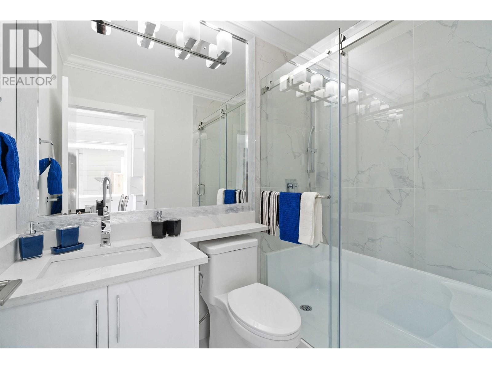 8052 16th Avenue, Burnaby, British Columbia  V3N 1R5 - Photo 11 - R2782363