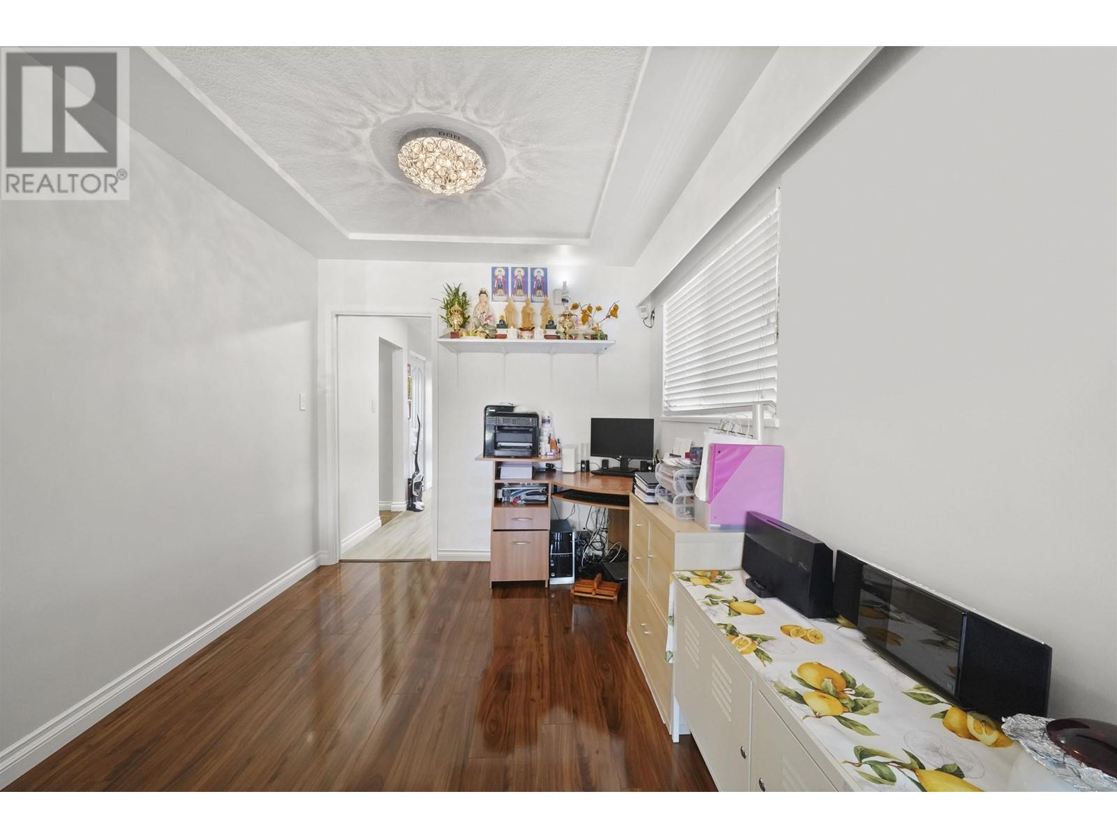 2374 E 33rd Avenue, Vancouver, British Columbia  V5R 2S3 - Photo 6 - R2778883
