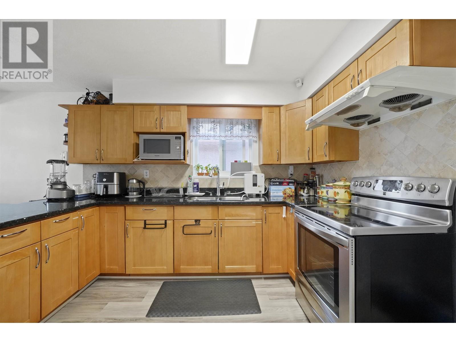 2374 E 33rd Avenue, Vancouver, British Columbia  V5R 2S3 - Photo 8 - R2778883