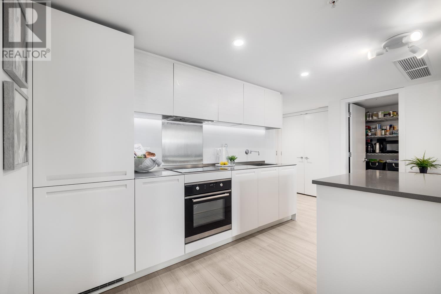 1904 1133 Hornby Street, Vancouver, British Columbia  V6Z 1W1 - Photo 3 - R2806583