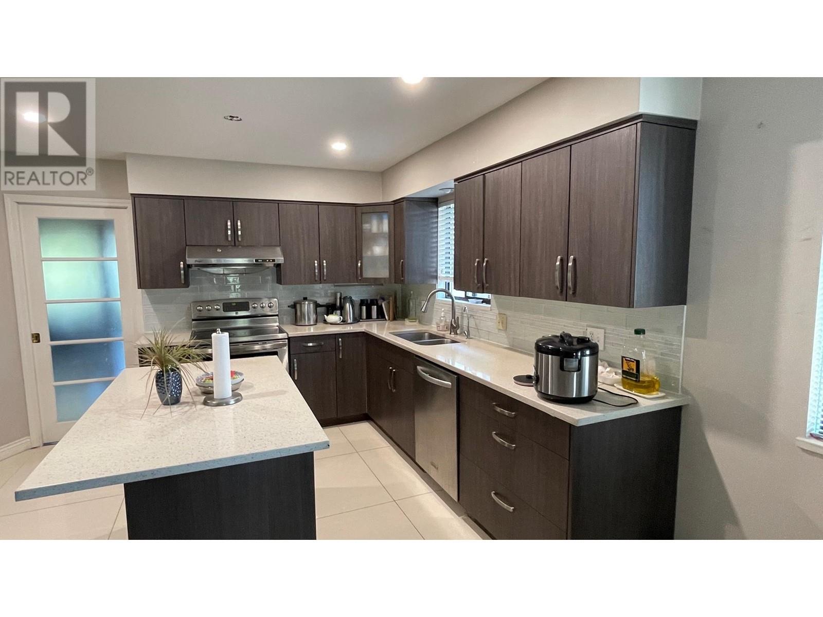 3221 E 50th Avenue, Vancouver, British Columbia  V5S 1P2 - Photo 3 - R2806311