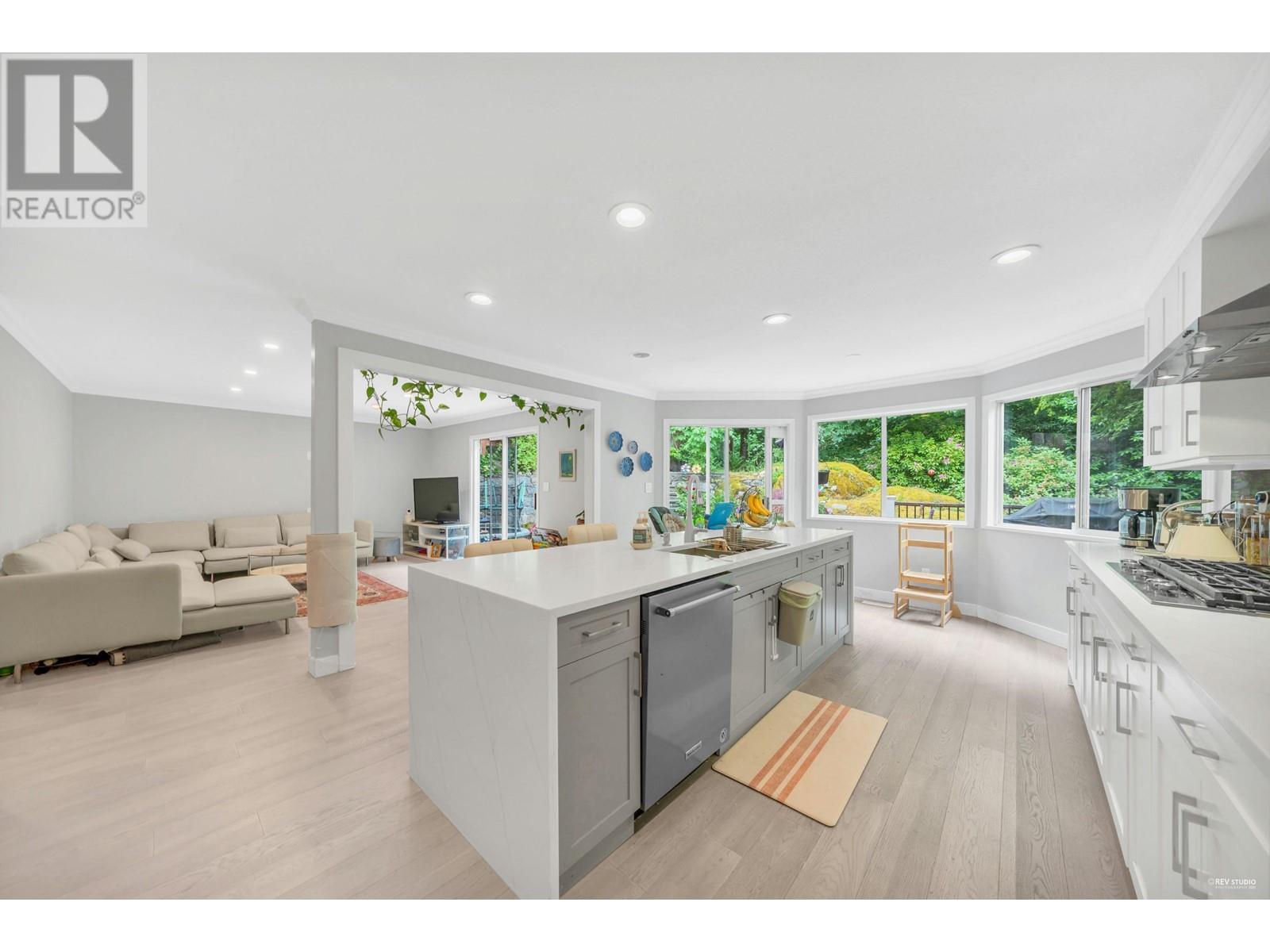 5367 Westhaven Wynd, West Vancouver, British Columbia  V7W 3E8 - Photo 7 - R2806685