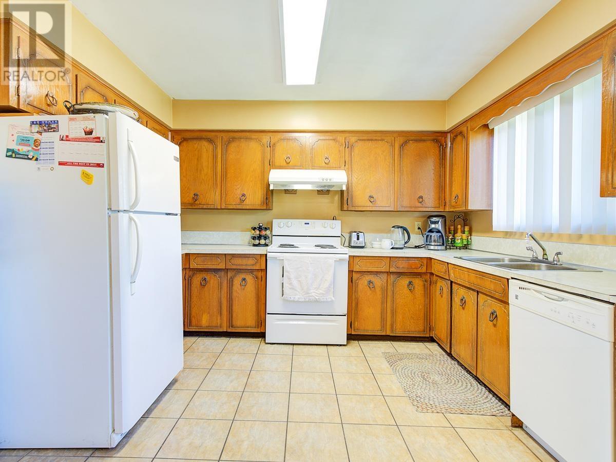 6815-6817 Halifax Street, Burnaby, British Columbia  V5B 2R4 - Photo 7 - R2806702