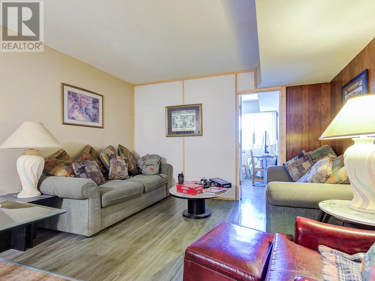 6815-6817 Halifax Street, Burnaby, British Columbia  V5B 2R4 - Photo 2 - R2806702