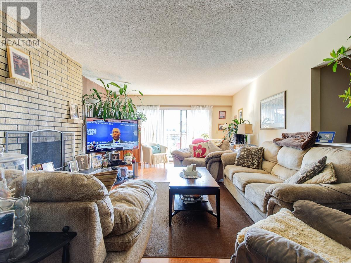 6815-6817 Halifax Street, Burnaby, British Columbia  V5B 2R4 - Photo 20 - R2806702
