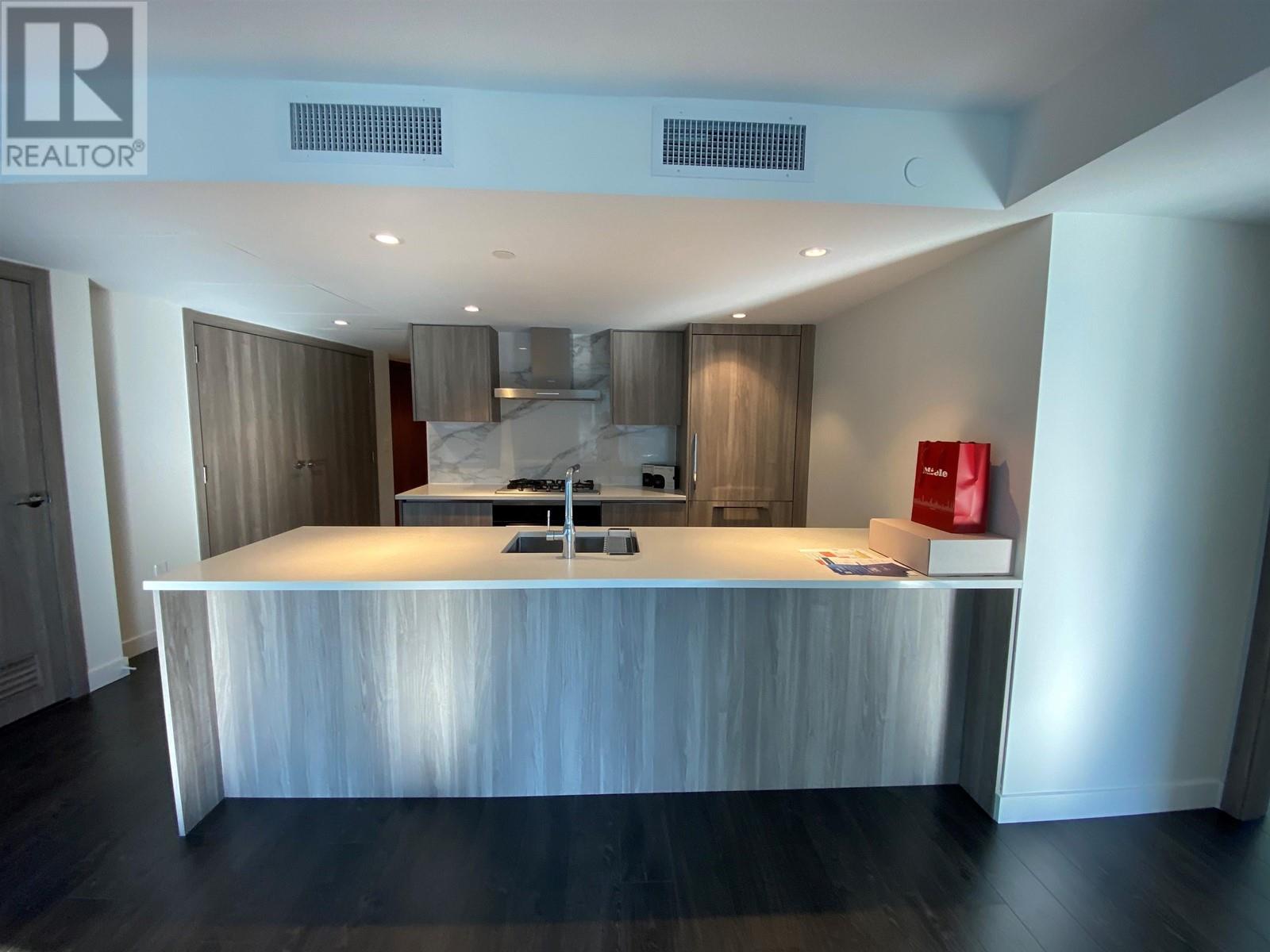 982 8608 Hazelbridge Way, Vancouver, British Columbia  V6X 0W2 - Photo 2 - R2806684