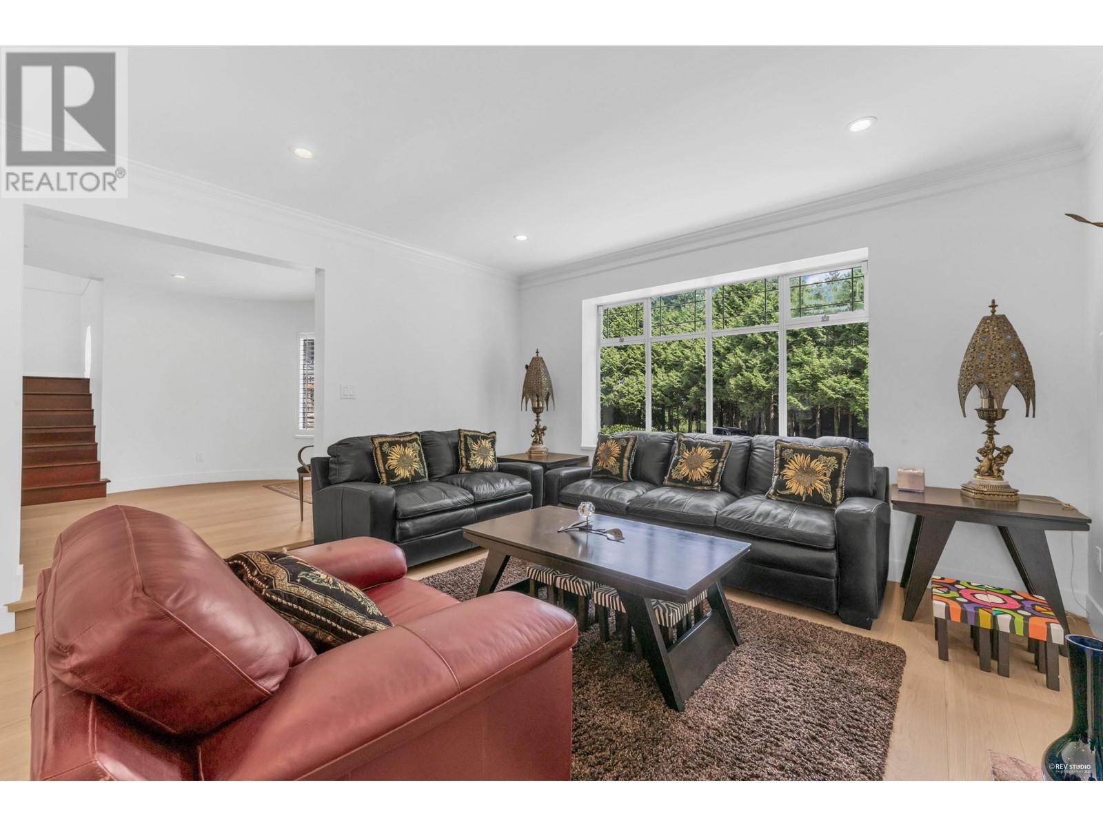441 Inglewood Avenue, West Vancouver, British Columbia  V7T 1X2 - Photo 3 - R2806889