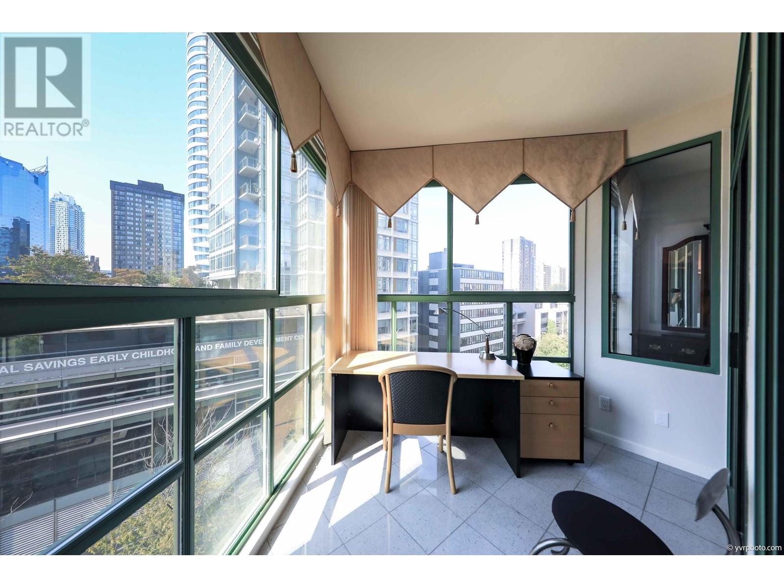 Listing Picture 6 of 28 : 905 909 BURRARD STREET, Vancouver / 溫哥華 - 魯藝地產 Yvonne Lu Group - MLS Medallion Club Member