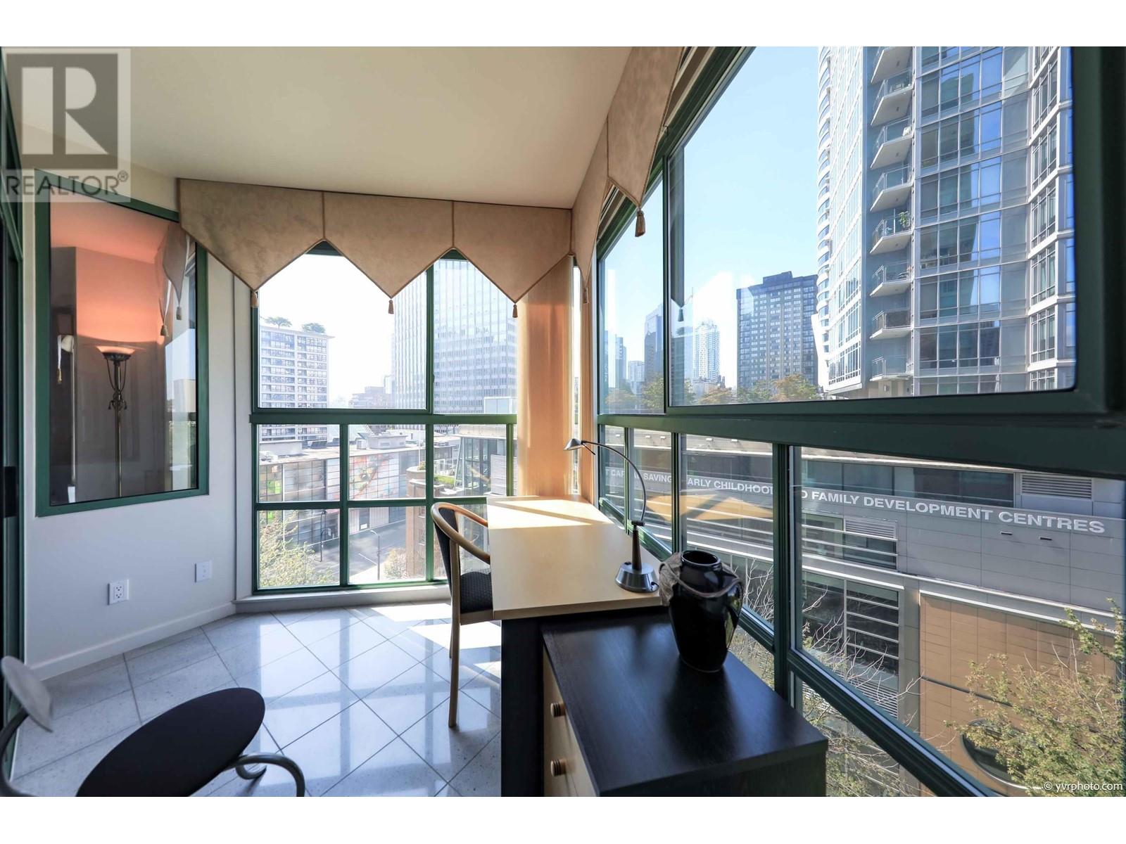 Listing Picture 7 of 28 : 905 909 BURRARD STREET, Vancouver / 溫哥華 - 魯藝地產 Yvonne Lu Group - MLS Medallion Club Member