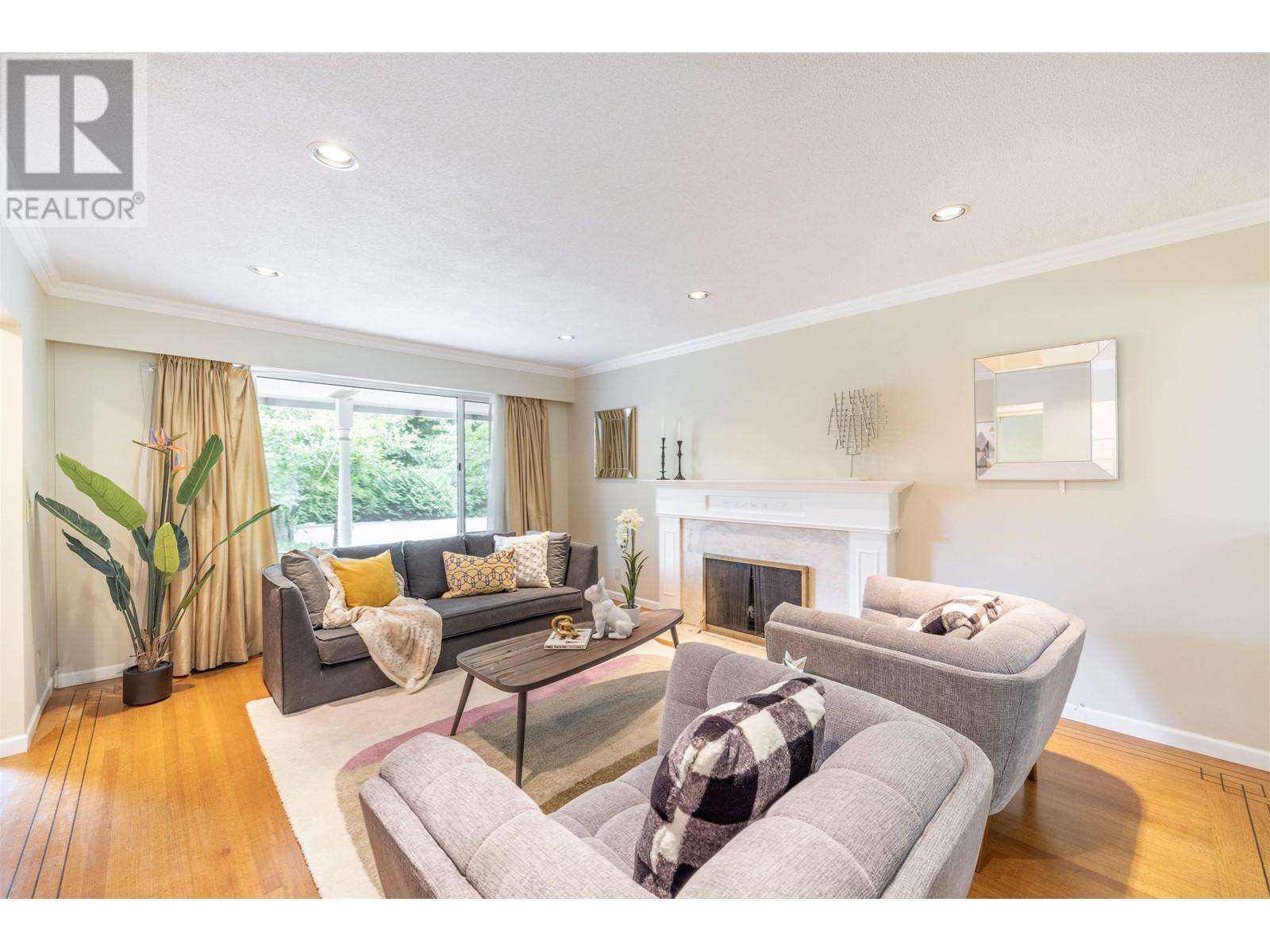 1315 Lawson Avenue, West Vancouver, British Columbia  V7T 2E6 - Photo 4 - R2806768