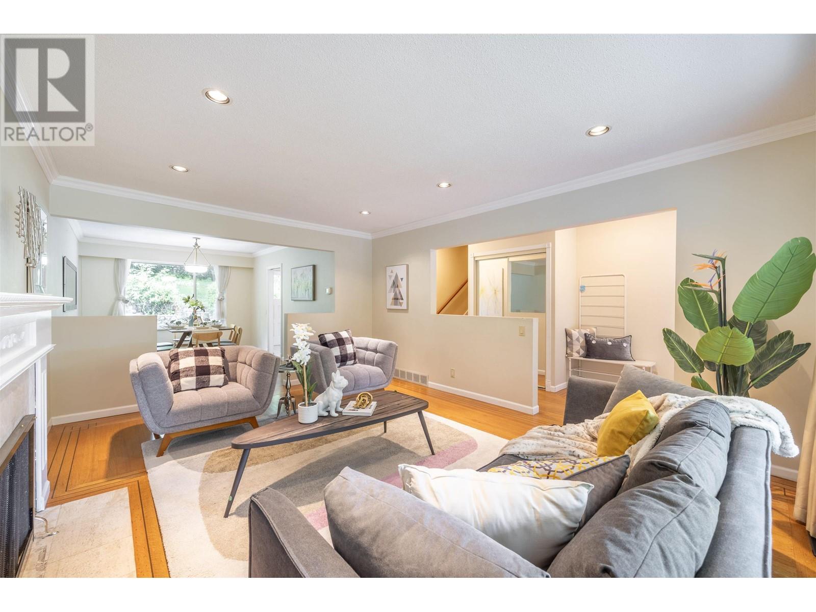 1315 Lawson Avenue, West Vancouver, British Columbia  V7T 2E6 - Photo 5 - R2806768