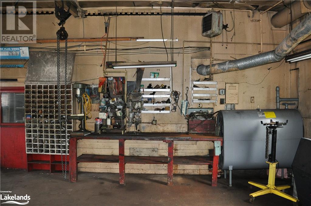 837 Memorial Avenue, Orillia, Ontario  L3V 0T7 - Photo 16 - 40468181