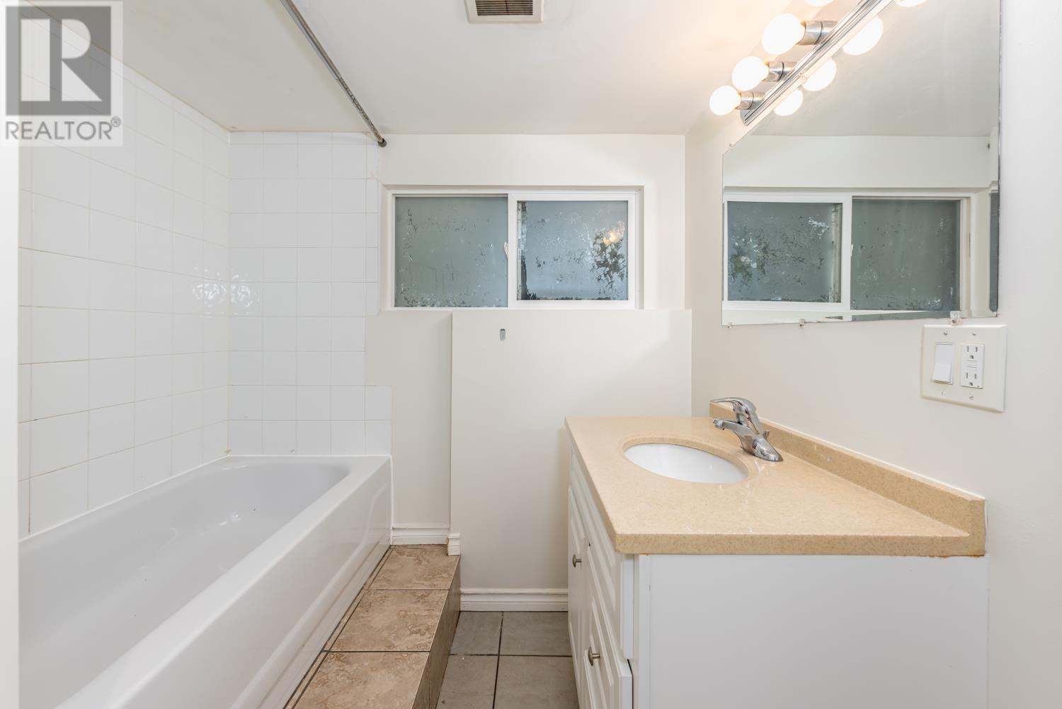 443 Wilson Street, New Westminster, British Columbia  V3L 3R7 - Photo 25 - R2806000