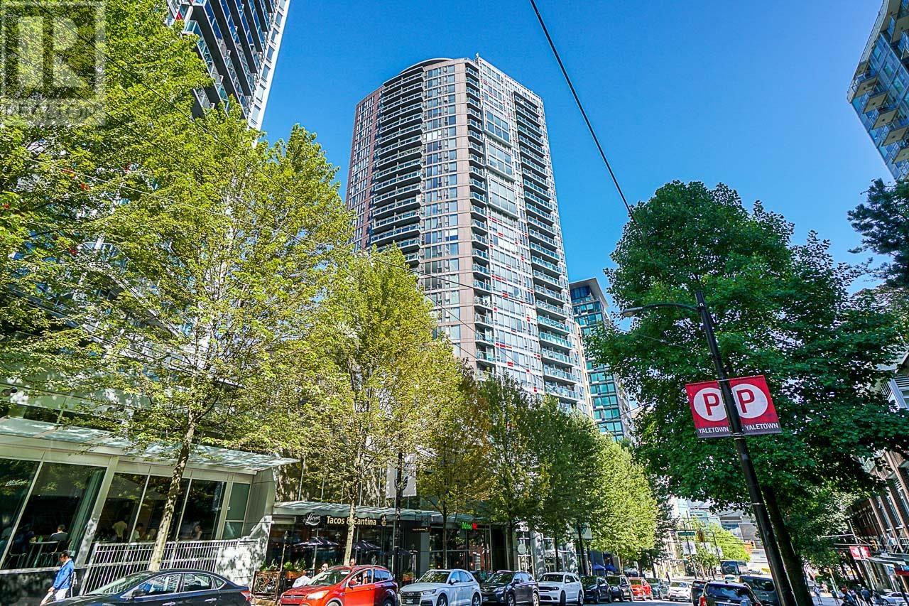 607 233 ROBSON STREET, vancouver, British Columbia