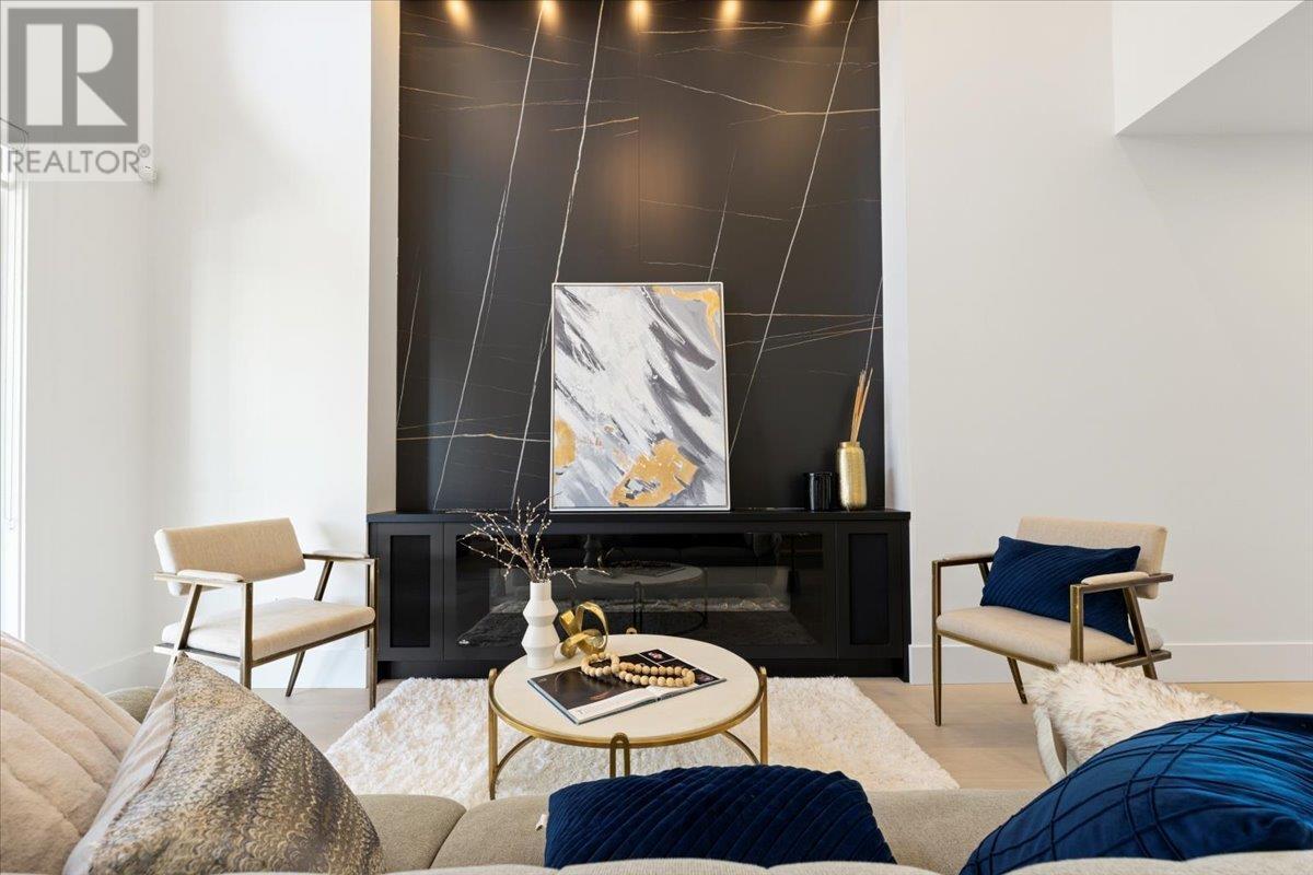 221 Mabel Street, New Westminster, British Columbia  V3M 5A8 - Photo 8 - R2807016