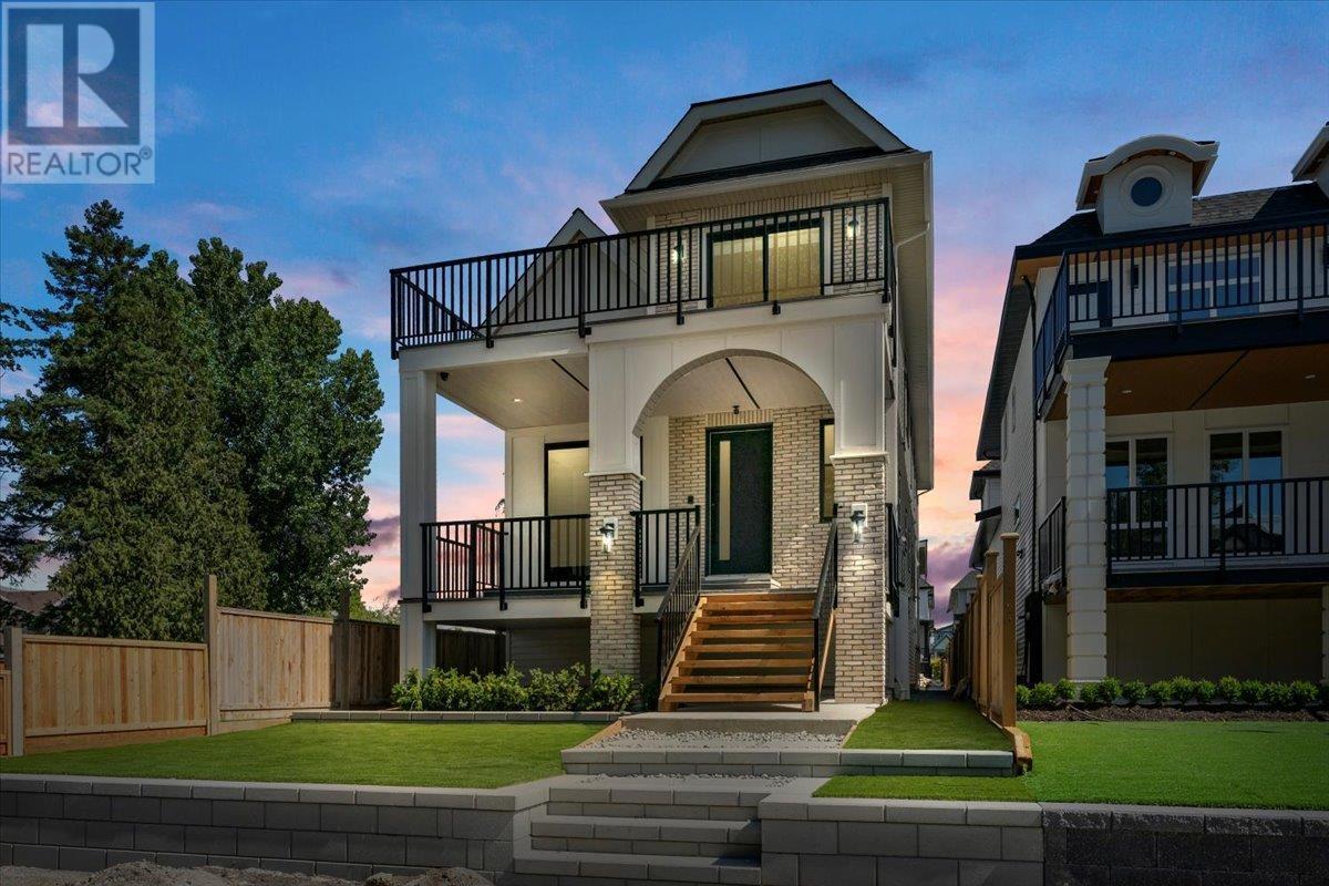 221 Mabel Street, New Westminster, British Columbia  V3M 5A8 - Photo 1 - R2807016