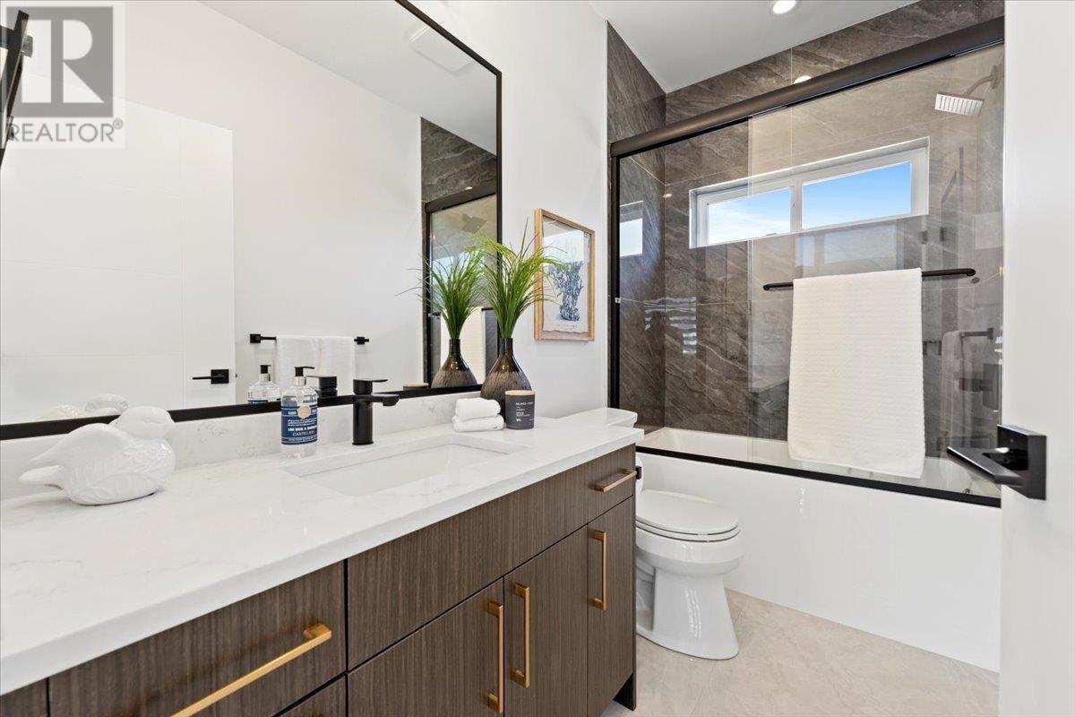 221 Mabel Street, New Westminster, British Columbia  V3M 5A8 - Photo 30 - R2807016