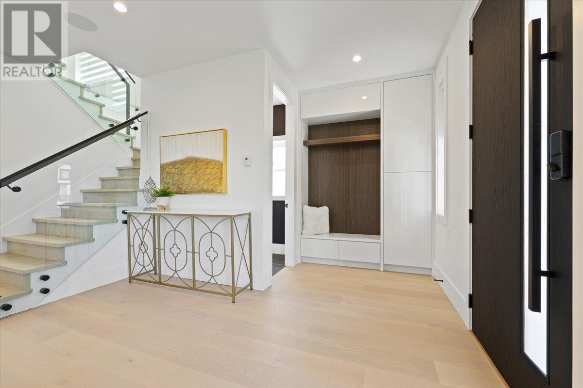 221 Mabel Street, New Westminster, British Columbia  V3M 5A8 - Photo 5 - R2807016