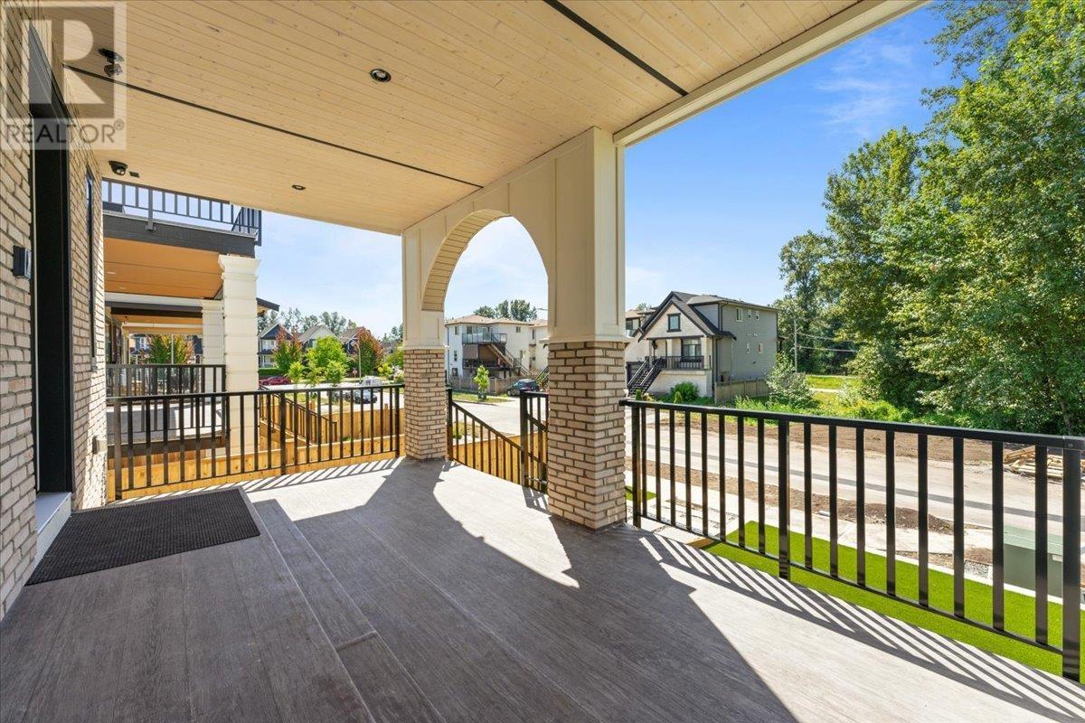 221 Mabel Street, New Westminster, British Columbia  V3M 5A8 - Photo 3 - R2807016