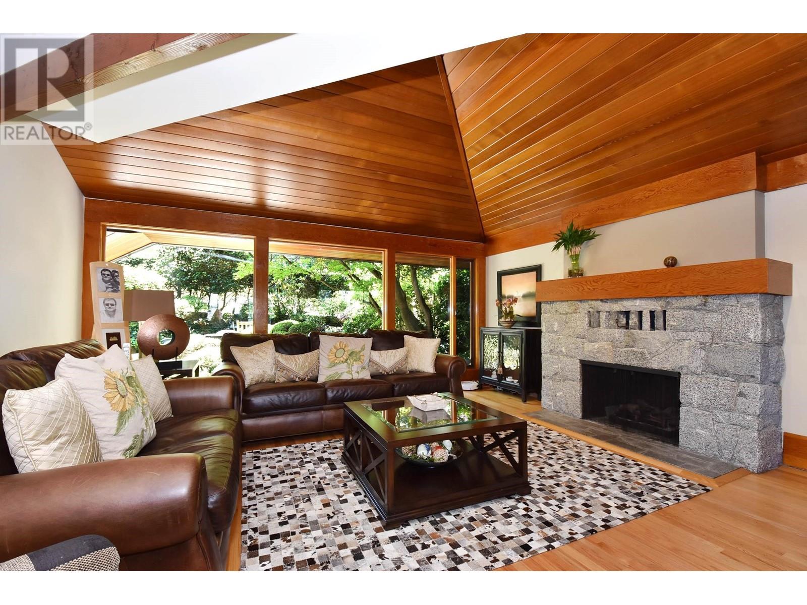 4635 Drummond Drive, Vancouver, British Columbia  V6R 1E8 - Photo 2 - R2807104