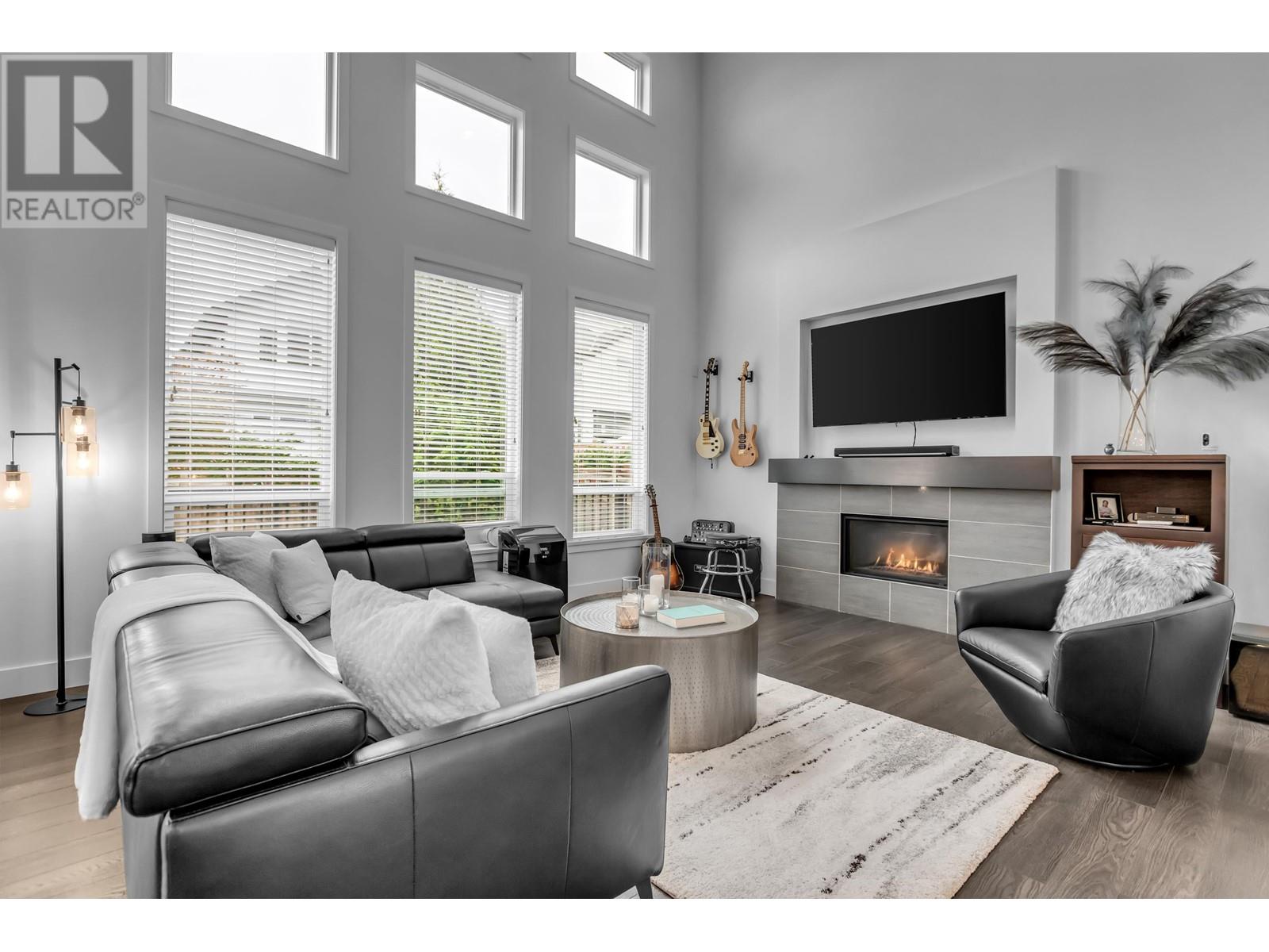 11124 239 Street, Maple Ridge, British Columbia  V2W 0H7 - Photo 2 - R2806994
