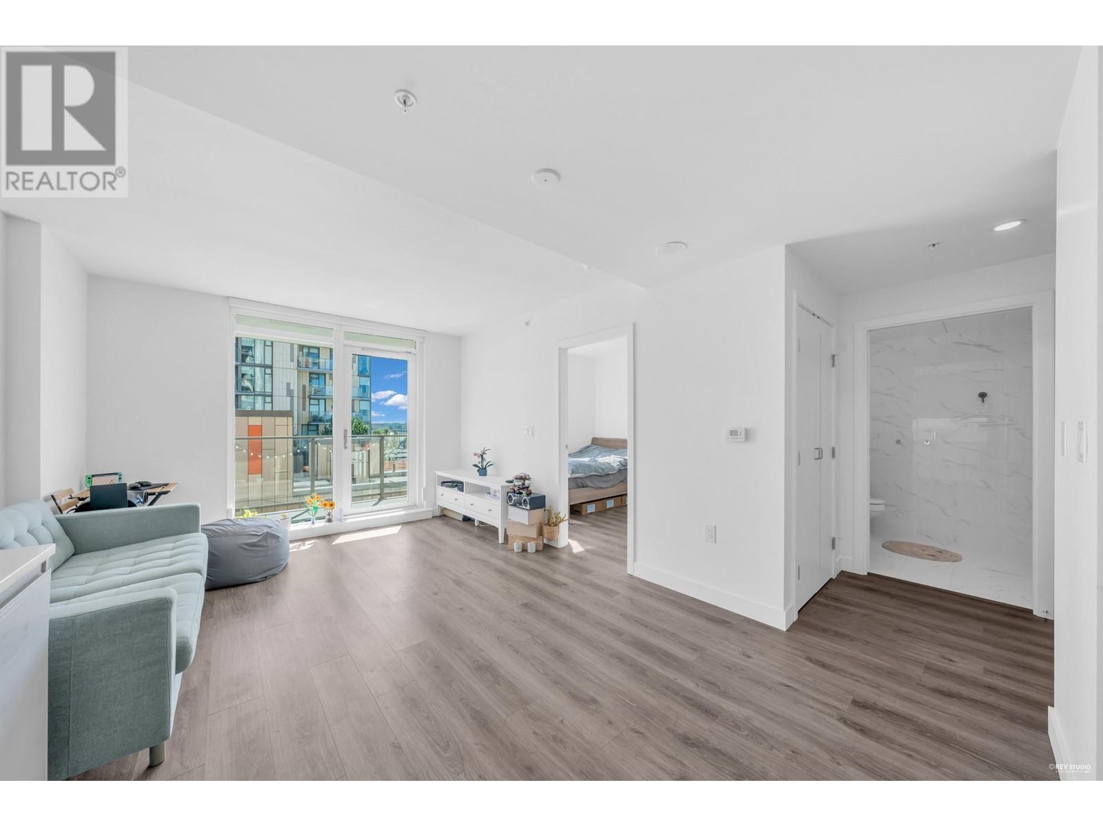 801 8188 Fraser Street, Vancouver, British Columbia  V5X 0J8 - Photo 6 - R2806658