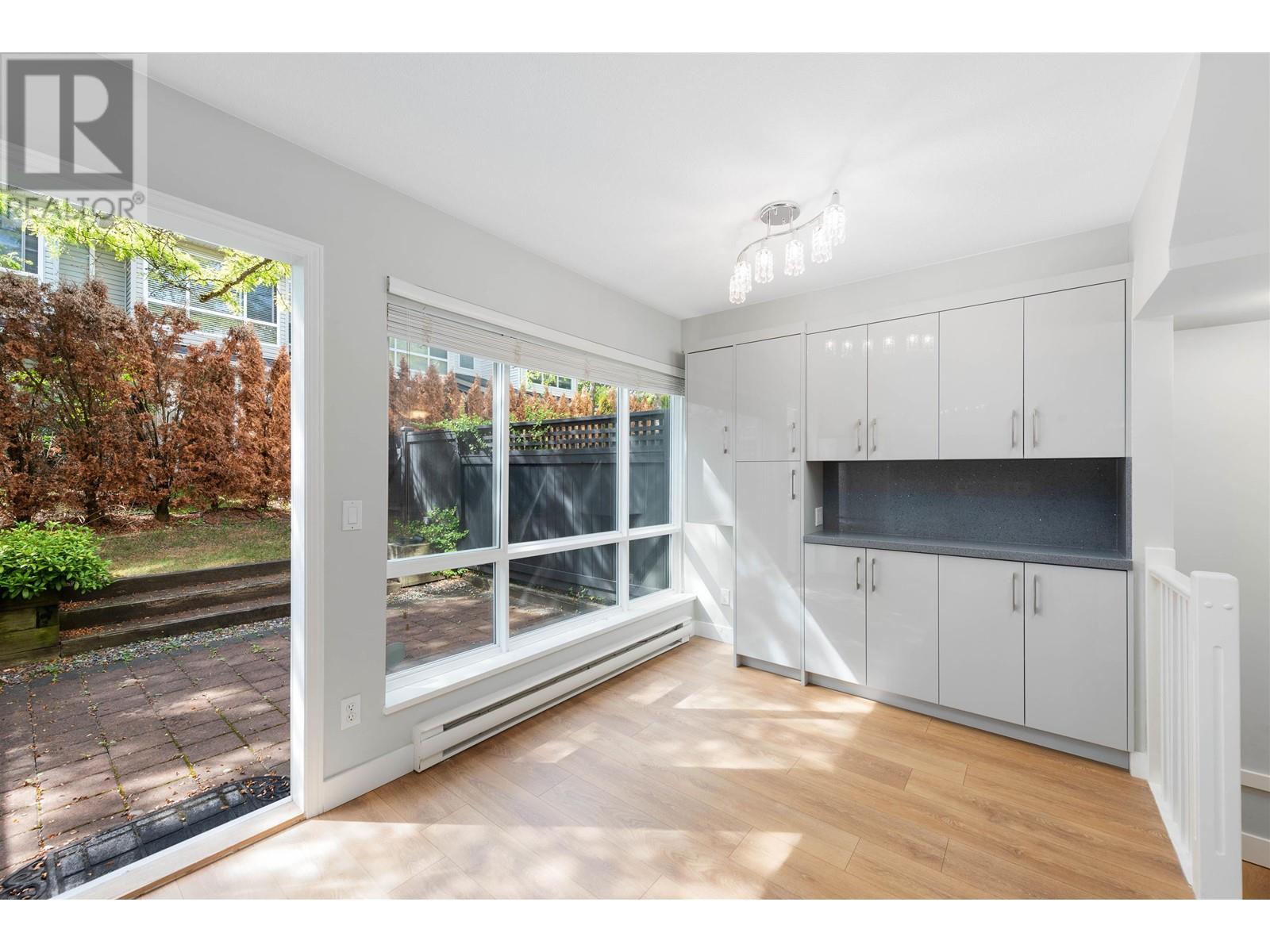 7391 Magnolia Terrace, Burnaby, British Columbia  V5E 4M3 - Photo 6 - R2807133