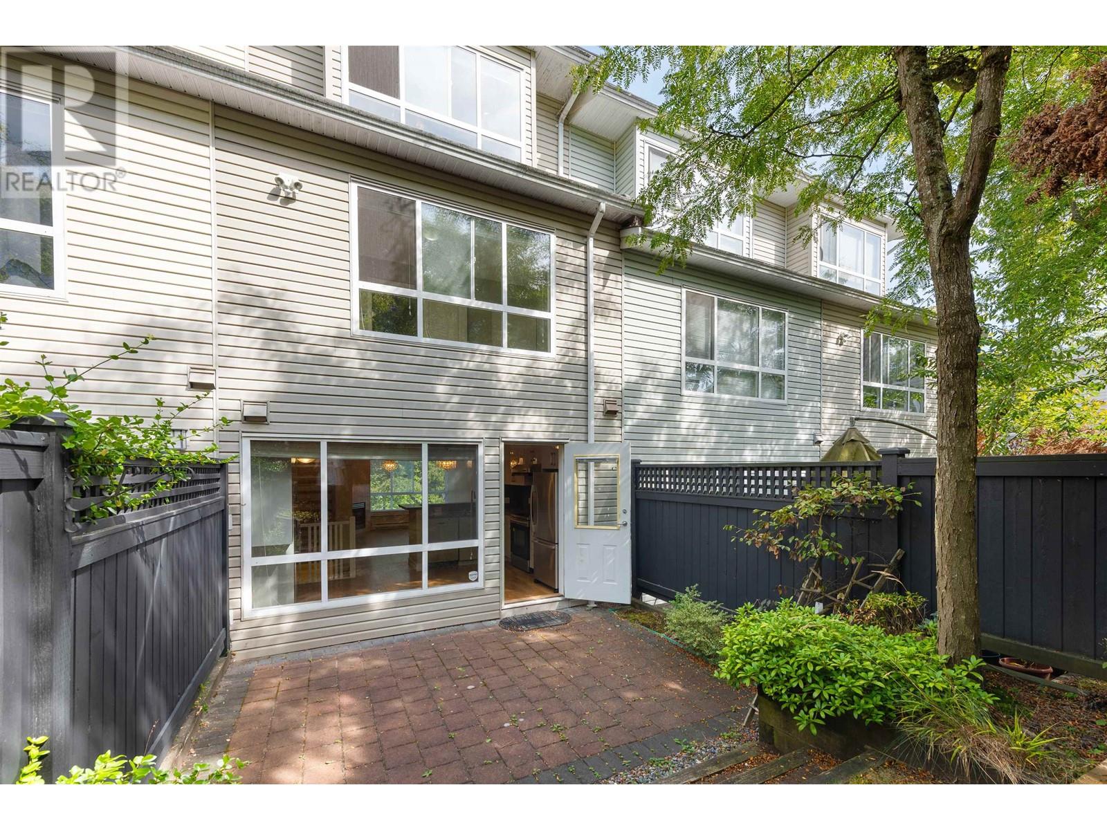 7391 Magnolia Terrace, Burnaby, British Columbia  V5E 4M3 - Photo 8 - R2807133