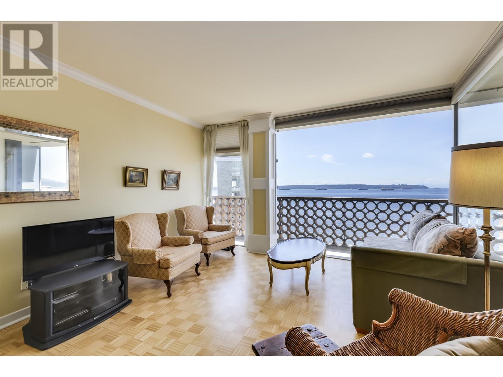 804 2135 Argyle Avenue, West Vancouver, British Columbia  V7V 1A5 - Photo 1 - R2807137