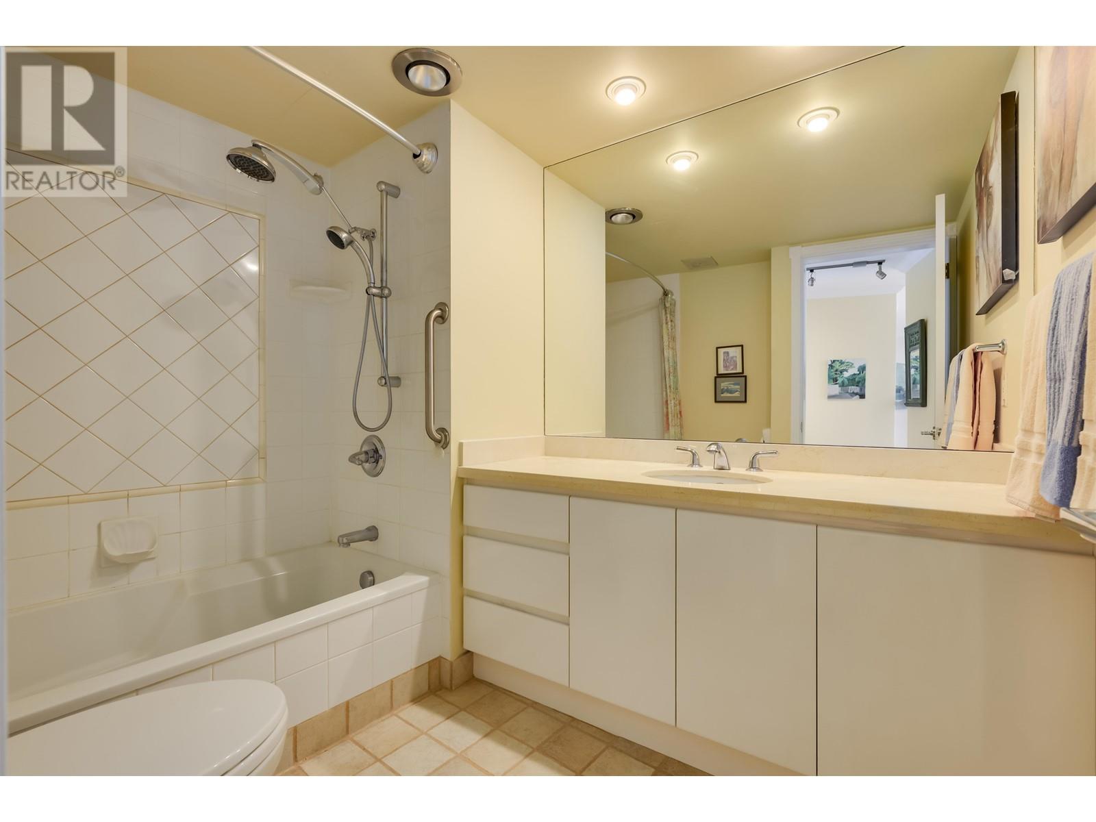 804 2135 Argyle Avenue, West Vancouver, British Columbia  V7V 1A5 - Photo 11 - R2807137