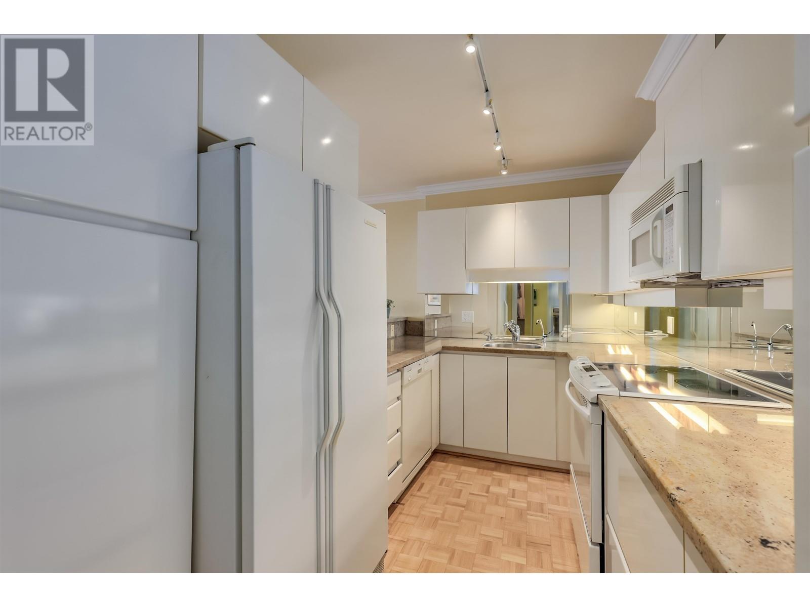 804 2135 Argyle Avenue, West Vancouver, British Columbia  V7V 1A5 - Photo 7 - R2807137