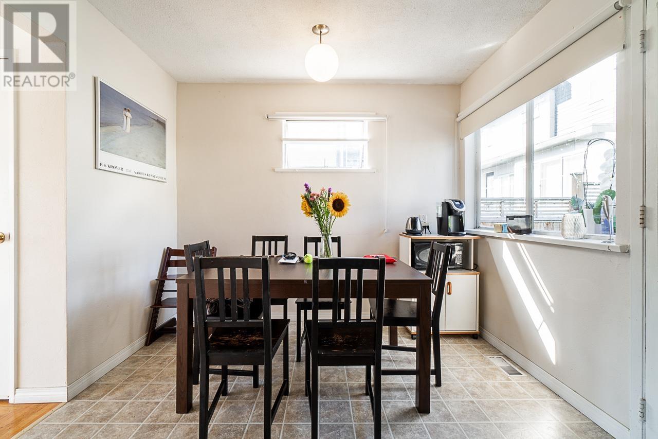 226-228 W 5th Street, North Vancouver, British Columbia  V7M 1K1 - Photo 8 - R2807179