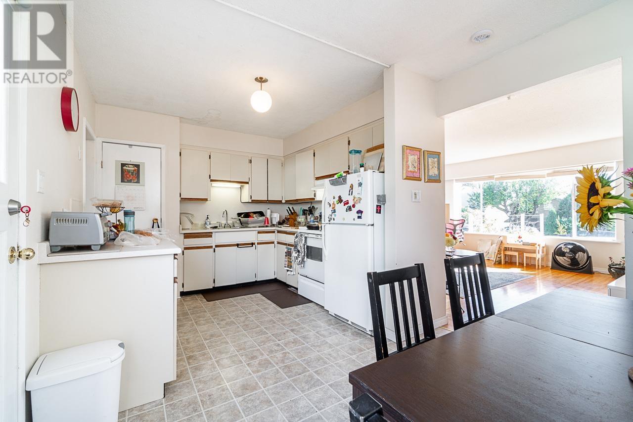 226-228 W 5th Street, North Vancouver, British Columbia  V7M 1K1 - Photo 9 - R2807179