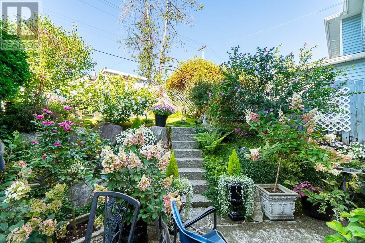 226-228 W 5th Street, North Vancouver, British Columbia  V7M 1K1 - Photo 15 - R2807179