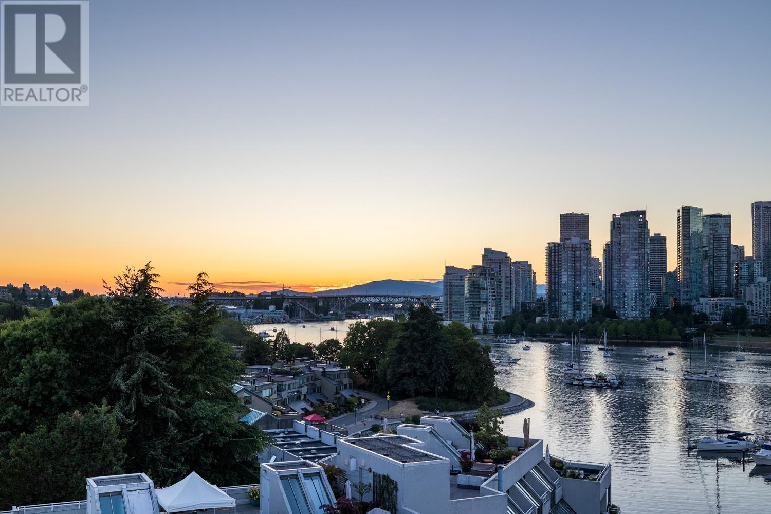 721 666 Leg In Boot Square, Vancouver, British Columbia  V5Z 4B3 - Photo 18 - R2807237