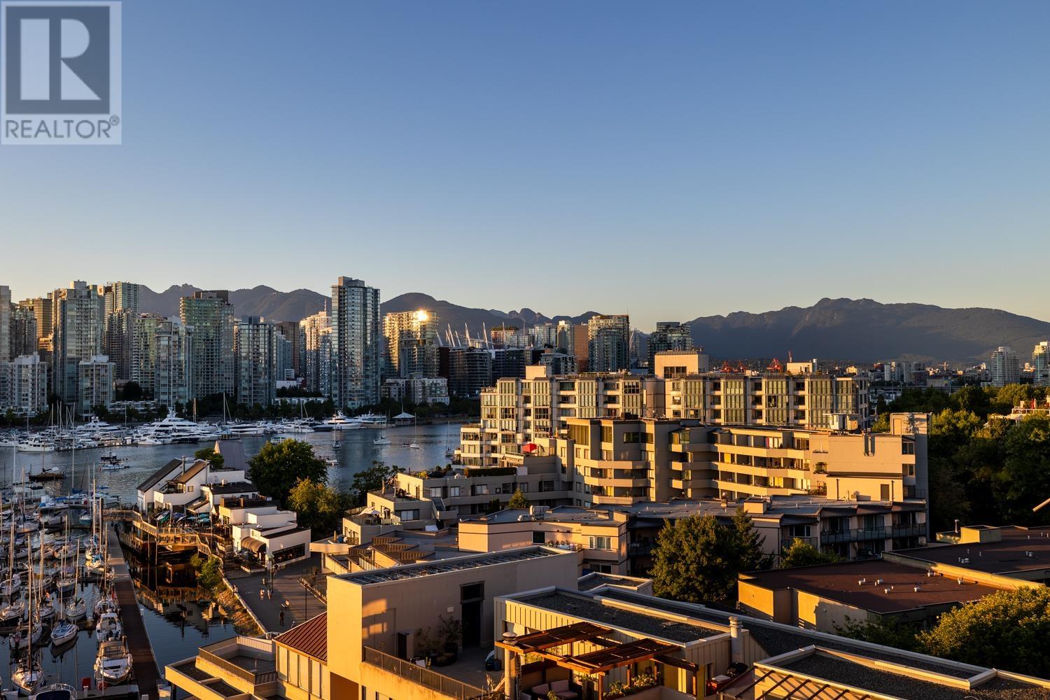 721 666 Leg In Boot Square, Vancouver, British Columbia  V5Z 4B3 - Photo 23 - R2807237