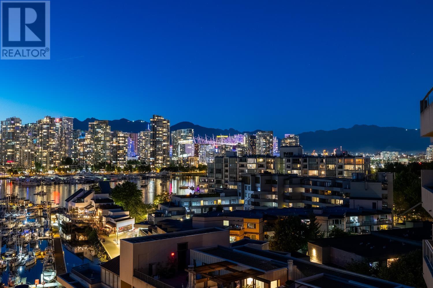 721 666 Leg In Boot Square, Vancouver, British Columbia  V5Z 4B3 - Photo 27 - R2807237