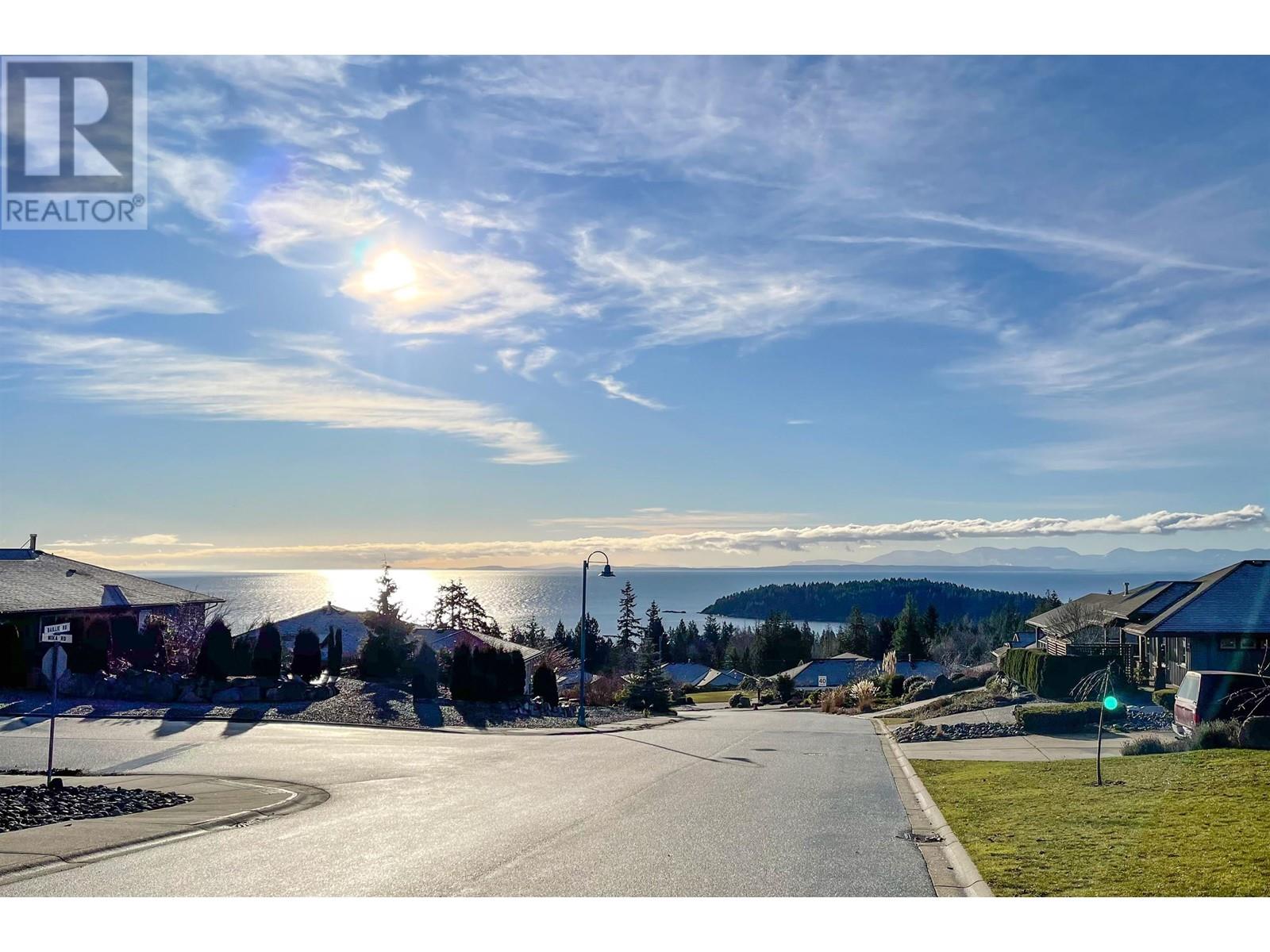 6277 Baillie Road, Sechelt, British Columbia  V7Z 0R5 - Photo 2 - R2806928