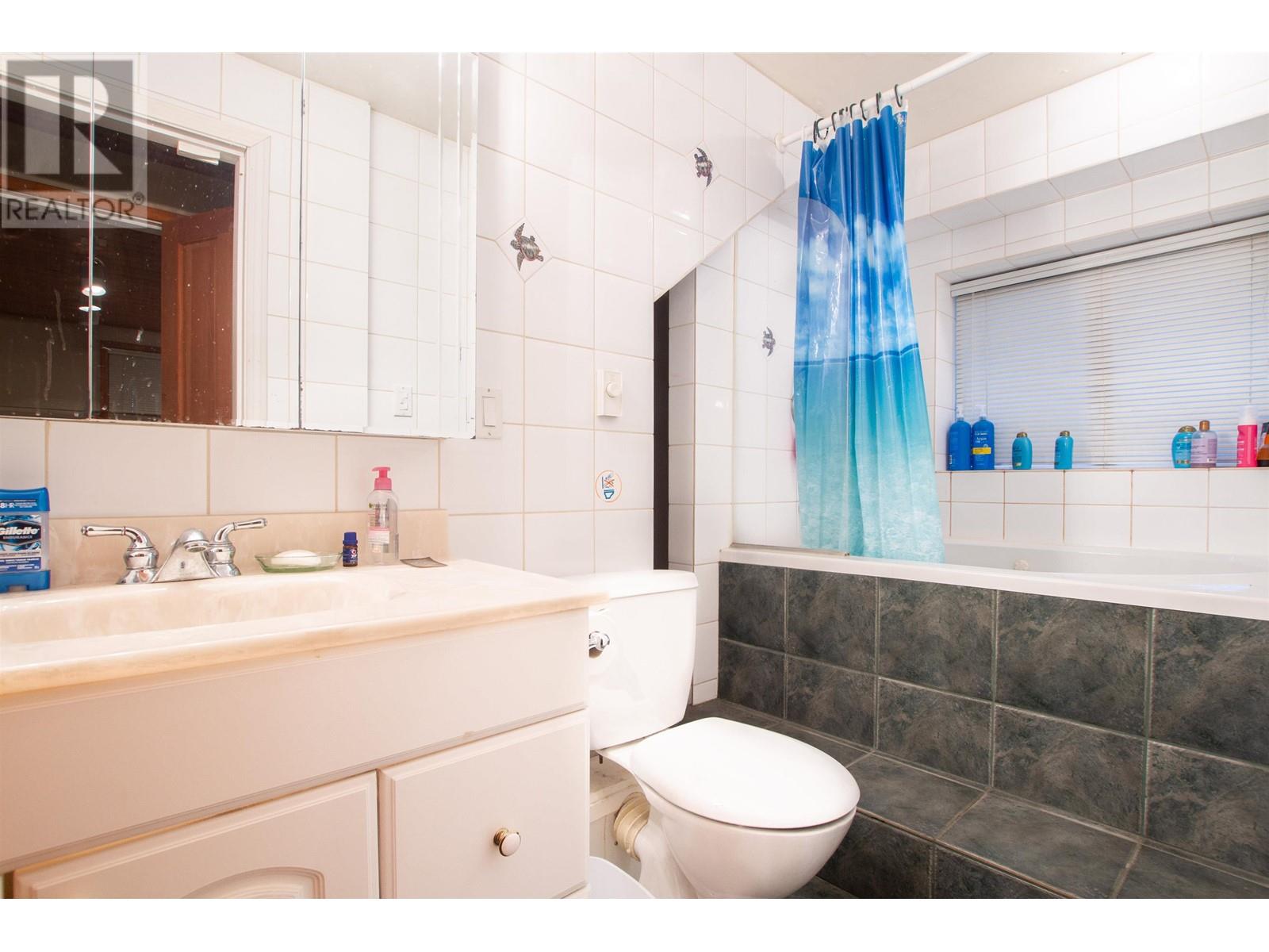 8228 Alpine Way, Whistler, British Columbia  V8E 0G2 - Photo 12 - R2807293