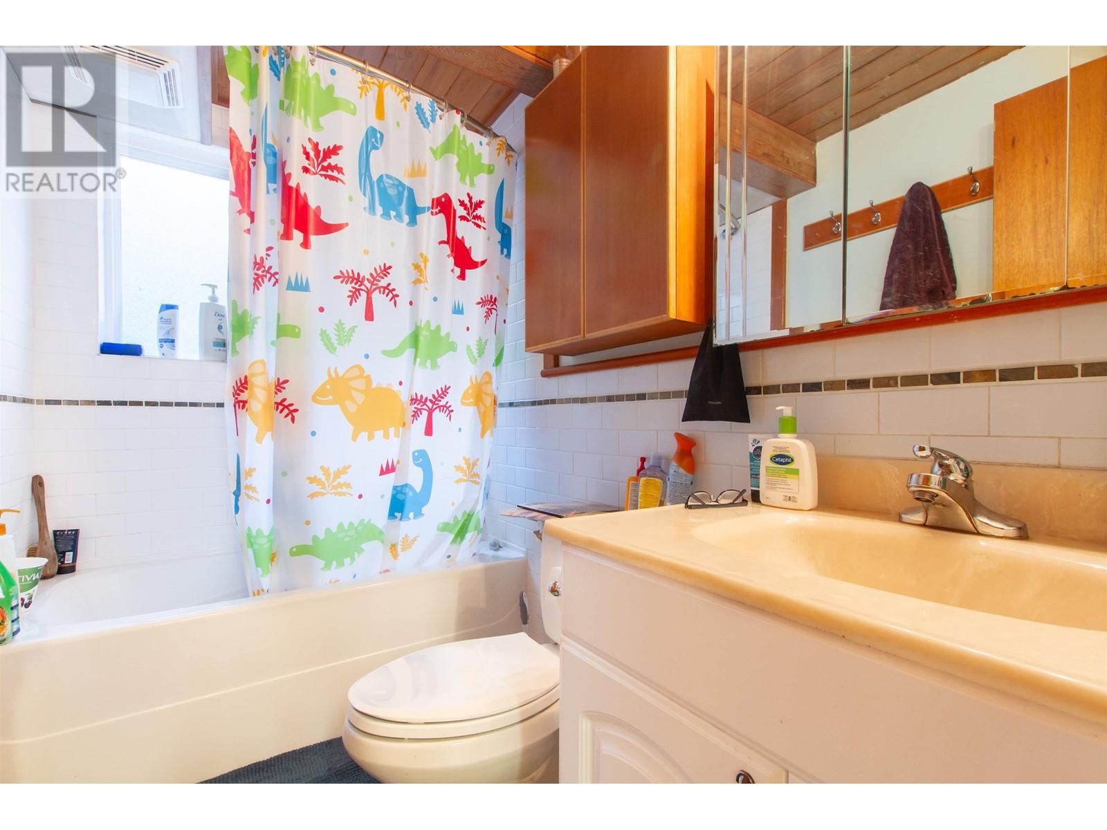 8228 Alpine Way, Whistler, British Columbia  V8E 0G2 - Photo 15 - R2807293