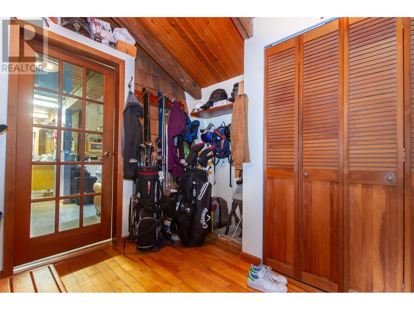8228 Alpine Way, Whistler, British Columbia  V8E 0G2 - Photo 7 - R2807293
