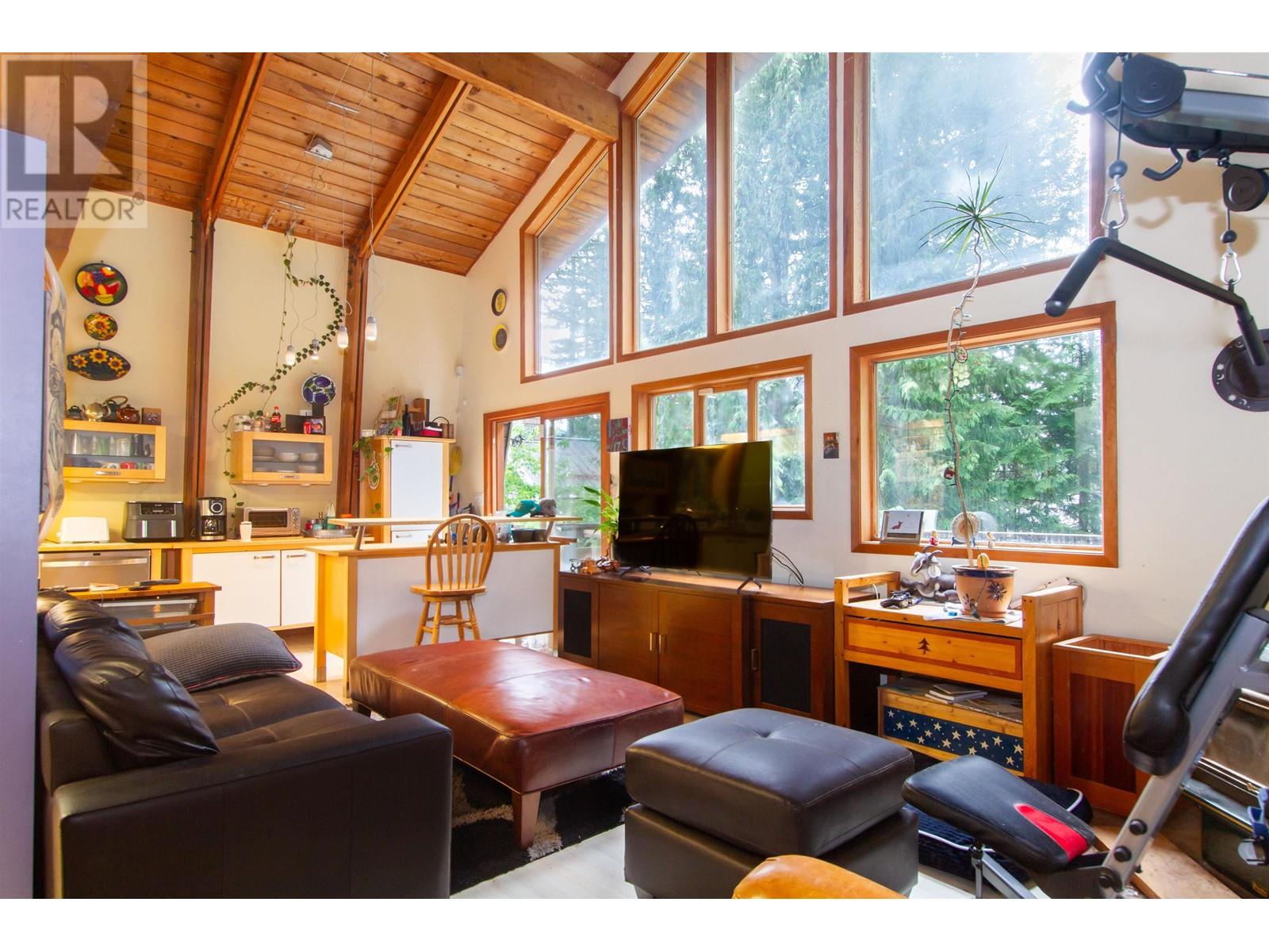 8228 Alpine Way, Whistler, British Columbia  V8E 0G2 - Photo 8 - R2807293
