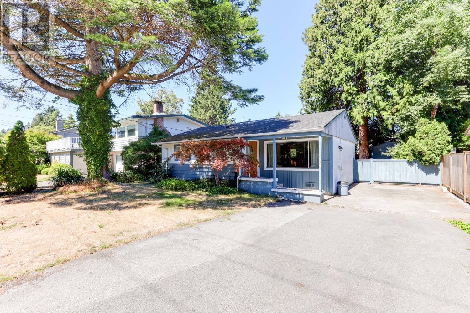 5857 16 Avenue, Delta, British Columbia  V4L 1G8 - Photo 2 - R2807376
