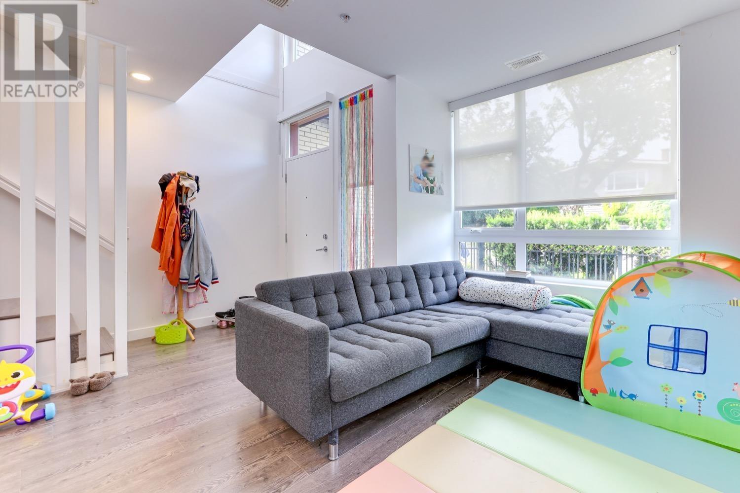 190 W 63rd Avenue, Vancouver, British Columbia  V5X 0G6 - Photo 4 - R2807571