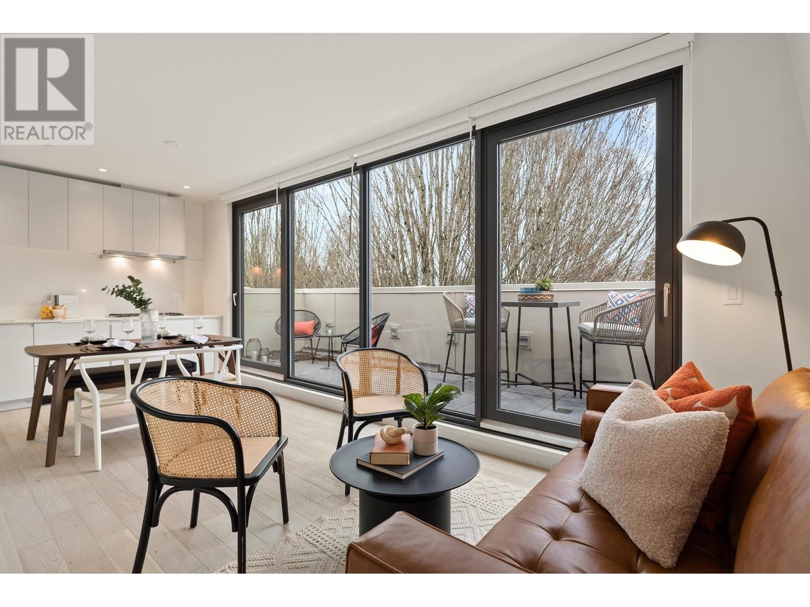 13 10 W 17TH AVENUE, vancouver, British Columbia
