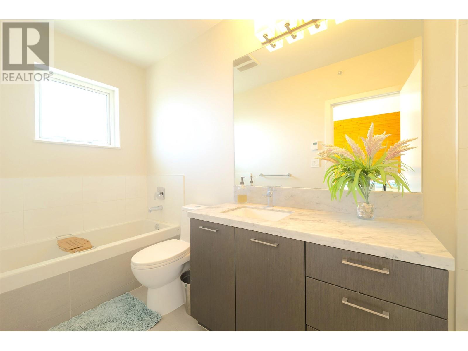 Th16 271 Francis Way, New Westminster, British Columbia  V3L 5E8 - Photo 26 - R2807651