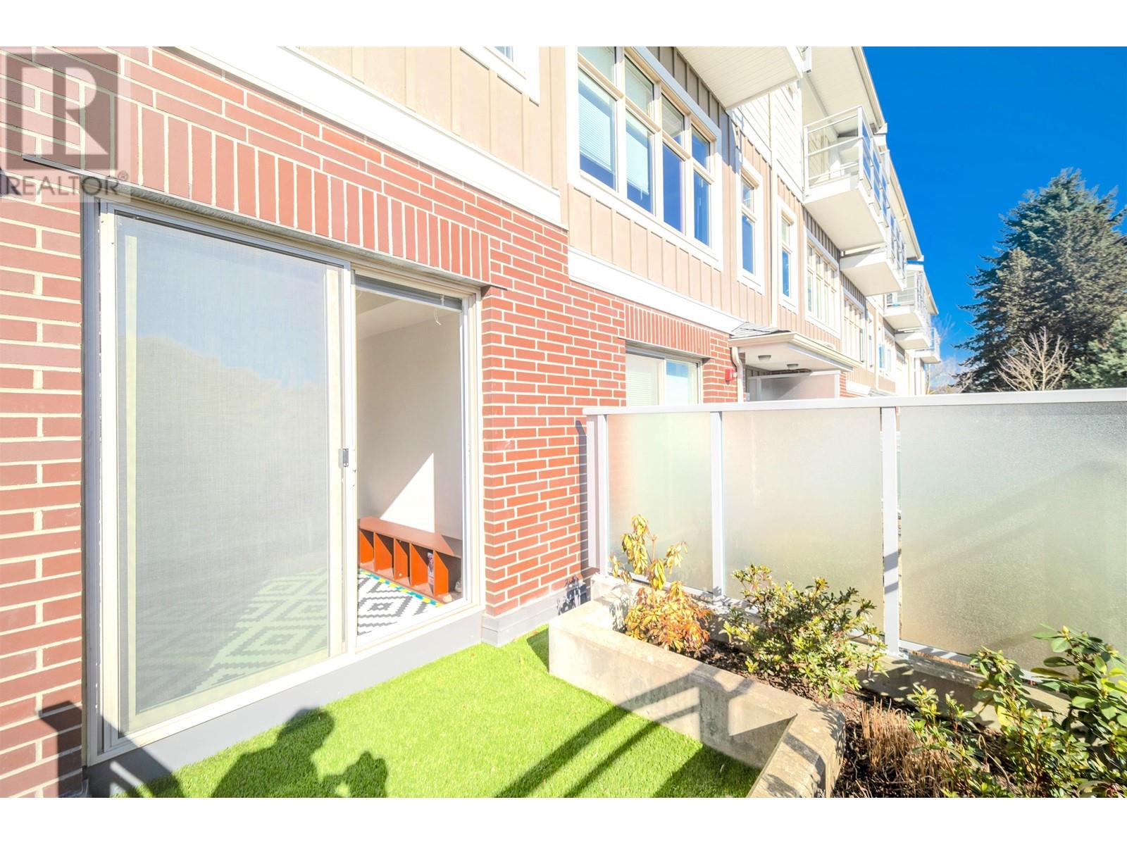 Th16 271 Francis Way, New Westminster, British Columbia  V3L 5E8 - Photo 3 - R2807651